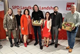 Sibylle Entwistle, Sebastian Hutzenthaler, Ruth Müller, MdL, Roland Hefter, Anja König, Ugur Sahin und Peter Forstner